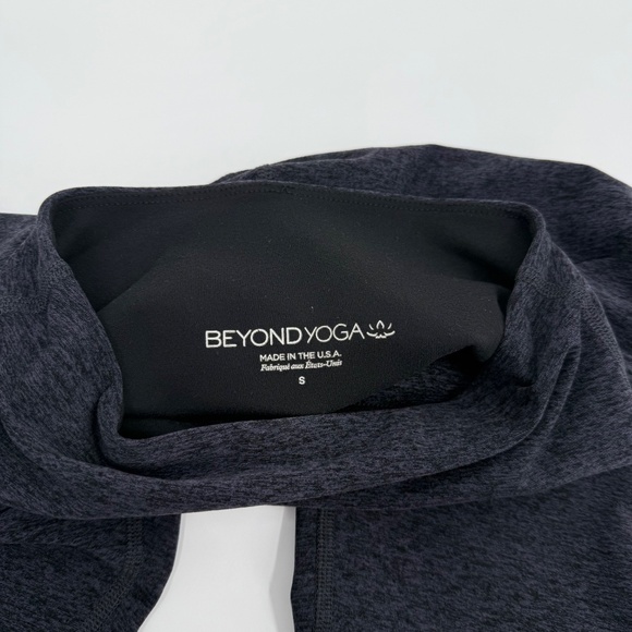 Beyond Yoga Leggings Women Small Heather Gray Capri Active Lounge Gym Stretch - Picture 3 of 10